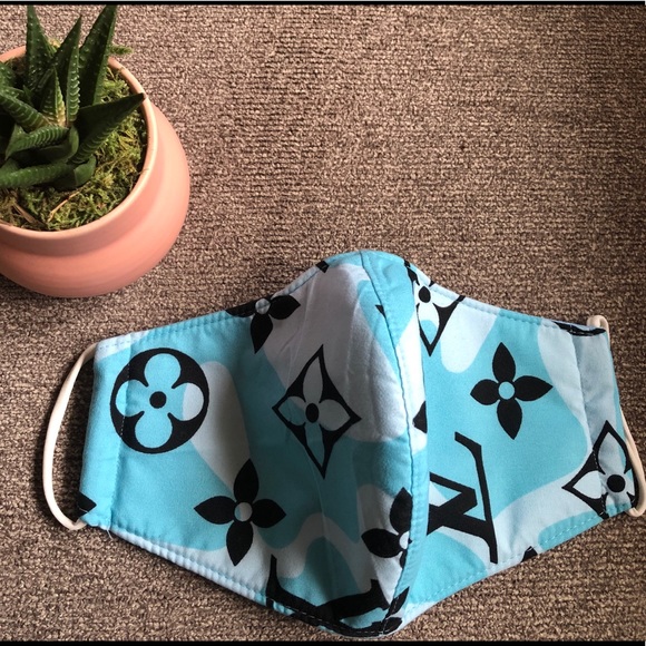 Designer inspired face covering - Picture 3 of 3